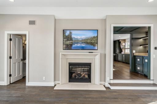 10 Saint Albans Road E, Hopkins, MN 55305