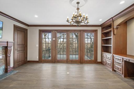 10 Saint Albans Road E, Hopkins, MN 55305