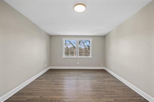 10 Saint Albans Road E, Hopkins, MN 55305