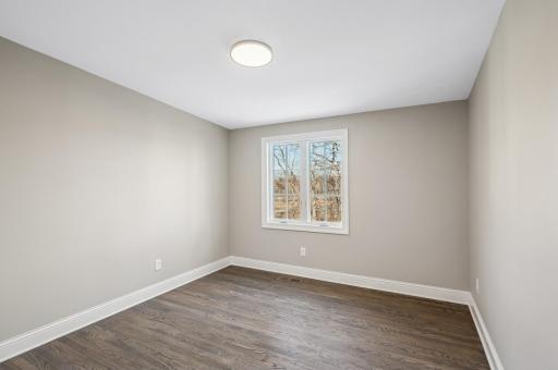 10 Saint Albans Road E, Hopkins, MN 55305