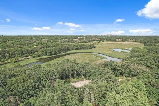 10 Saint Albans Road E, Hopkins, MN 55305