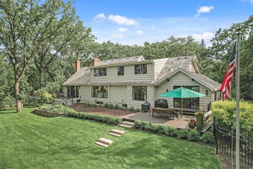 10 Saint Albans Road E, Hopkins, MN 55305