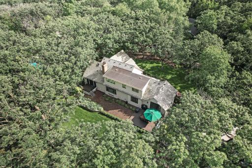 10 Saint Albans Road E, Hopkins, MN 55305