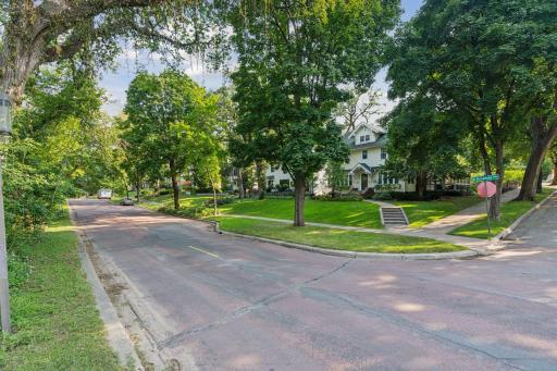 1402 W Minnehaha Parkway, Minneapolis, MN 55419