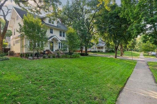 1402 W Minnehaha Parkway, Minneapolis, MN 55419