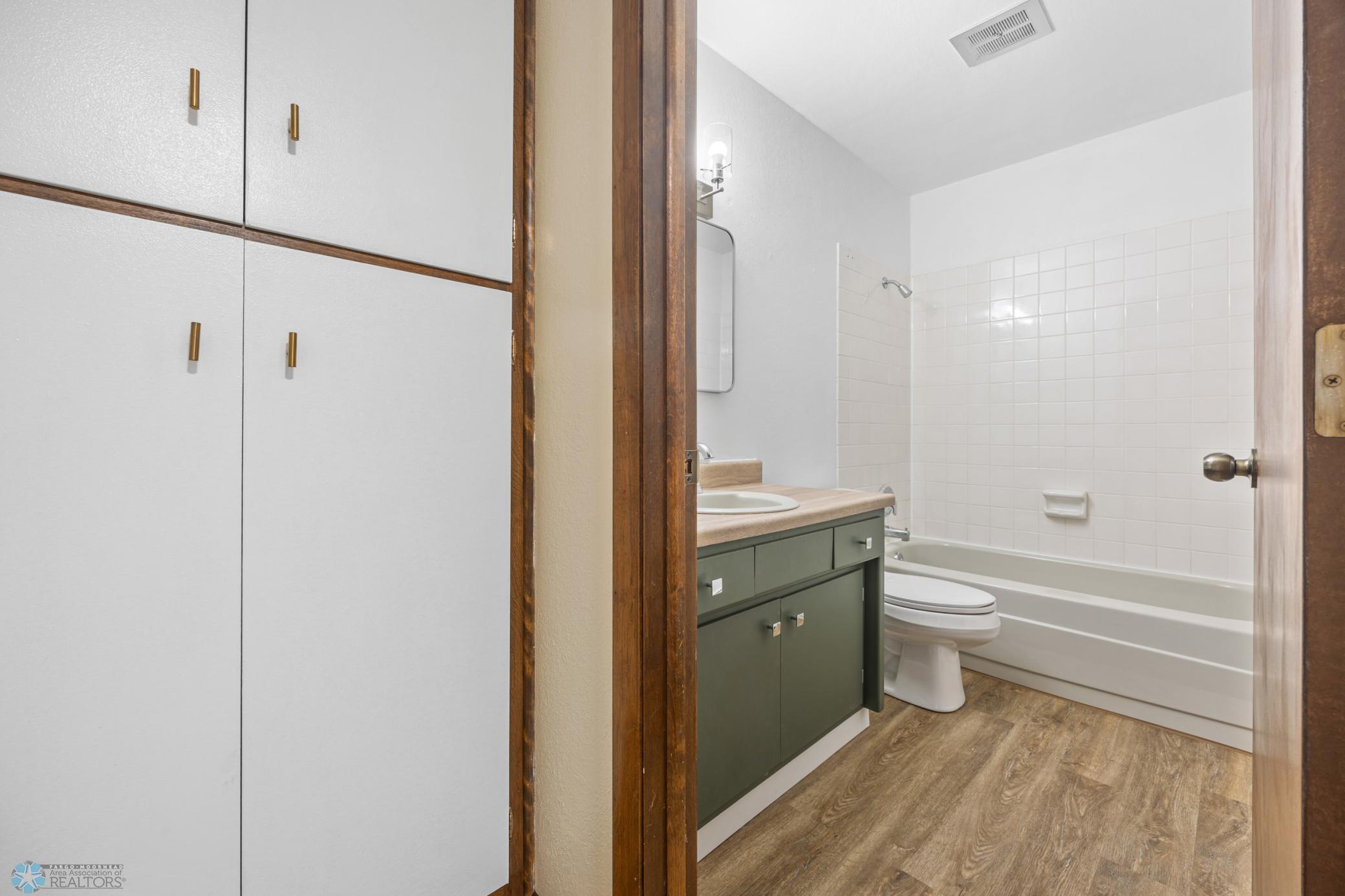 Hall/Bathroom