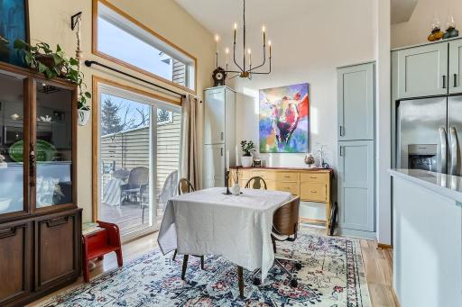 Informal Dining - 17747 70th Pl N, Maple Grove
