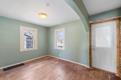 1690 Margaret Street, Saint Paul, MN 55106