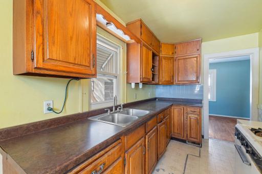 1690 Margaret Street, Saint Paul, MN 55106