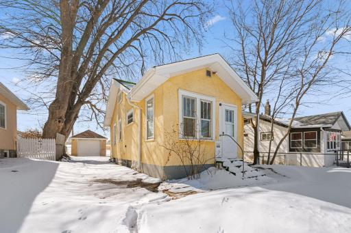 1690 Margaret Street, Saint Paul, MN 55106