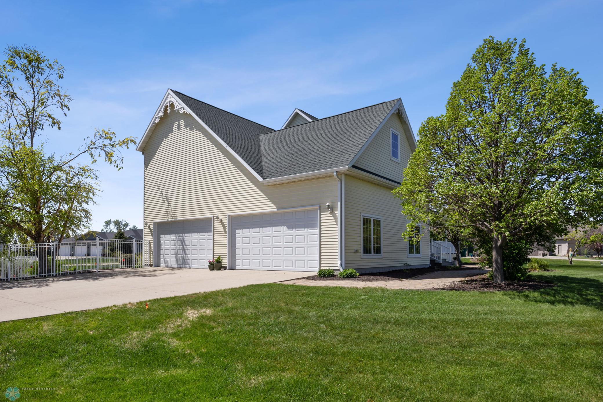 4 Garage Stalls - Finished & Heated