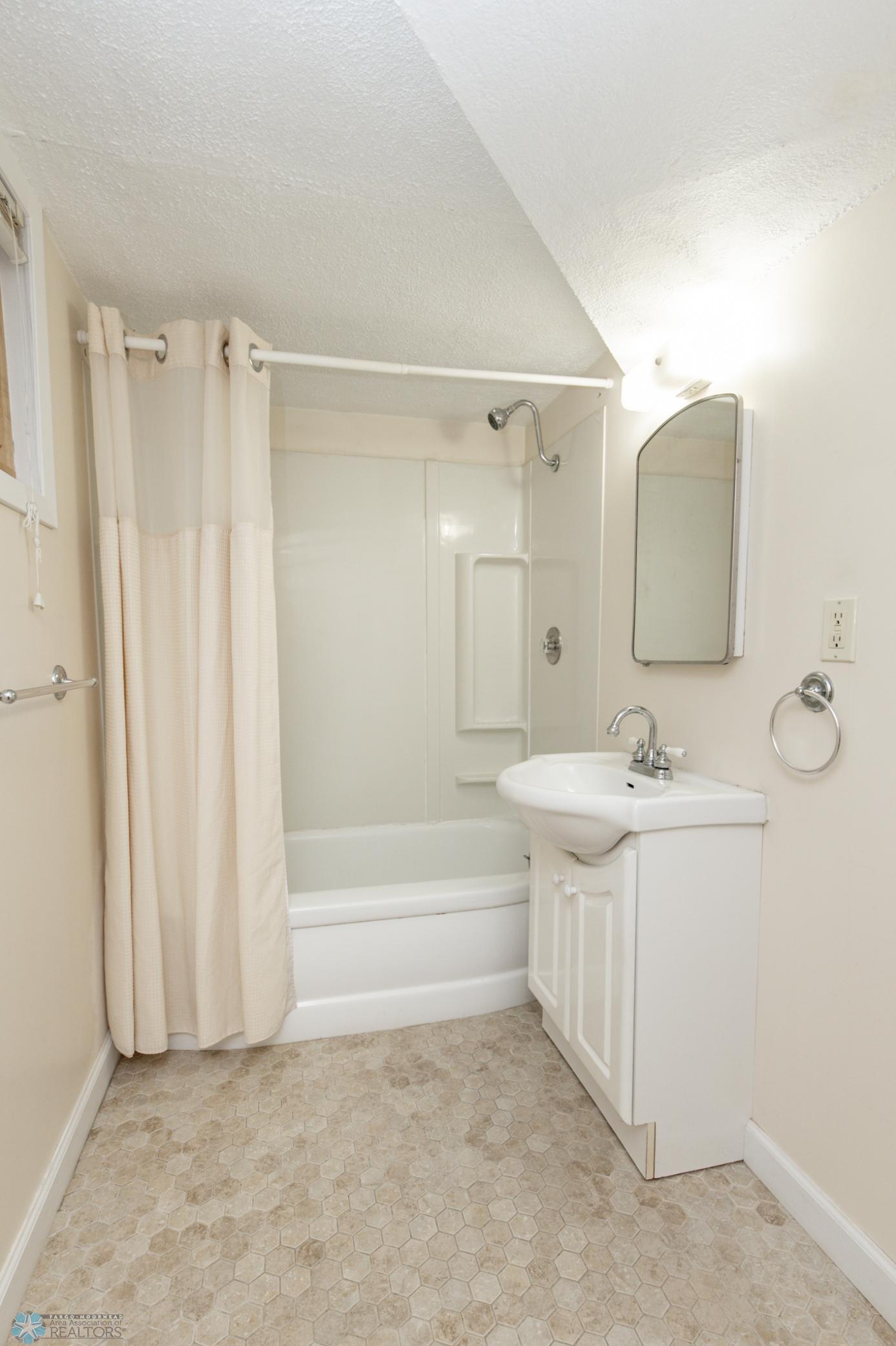 Full Bathroom Basement