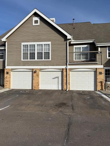 6048 Chasewood Parkway, 204, Hopkins, MN 55343