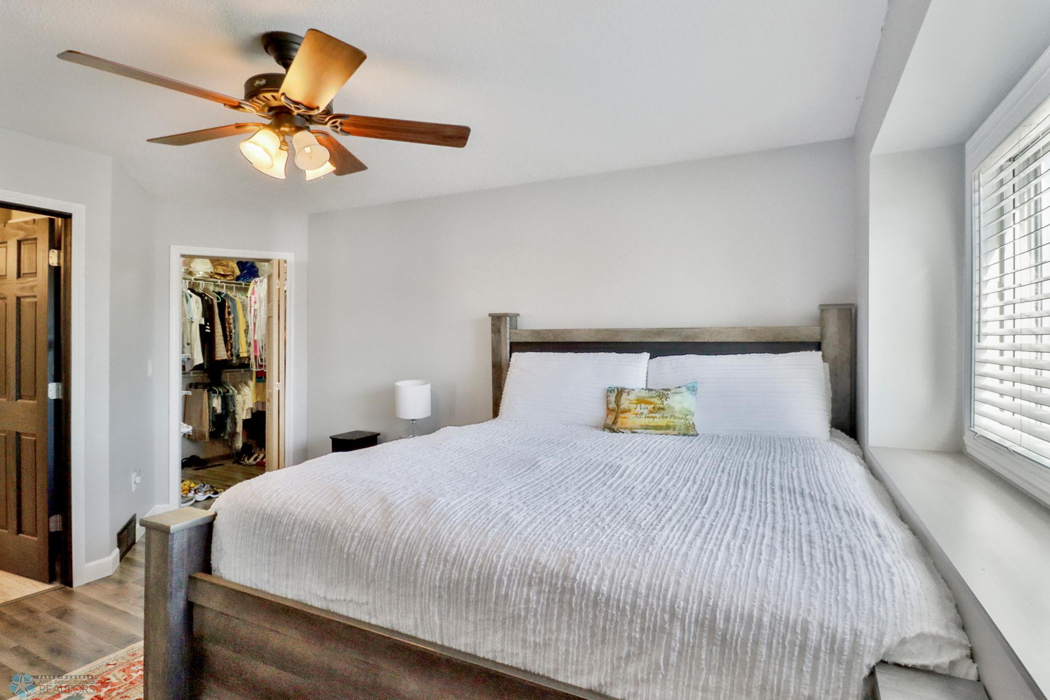 Primary Bedroom1_3.JPG