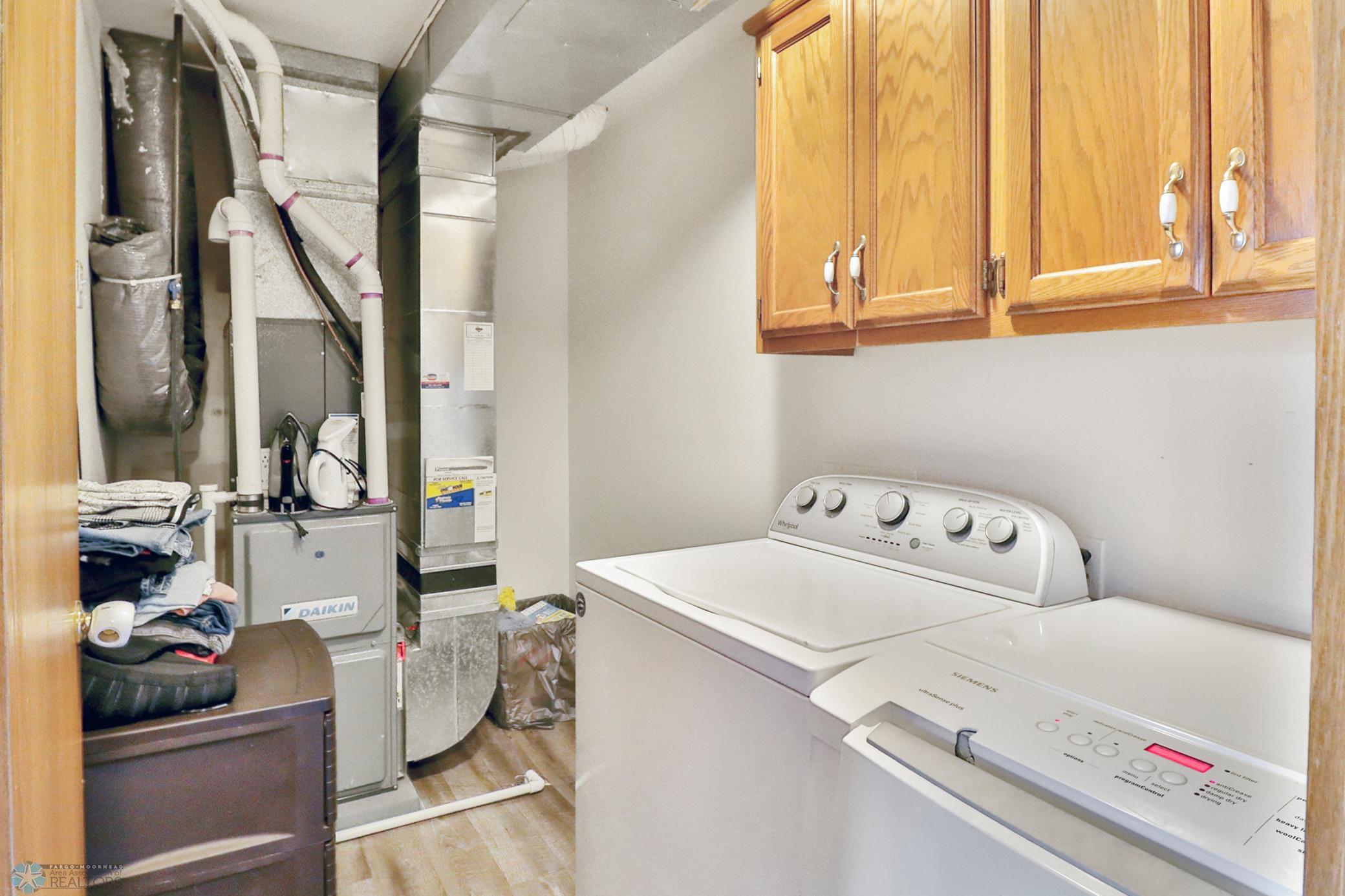 Laundry_mechanical1_1.JPG