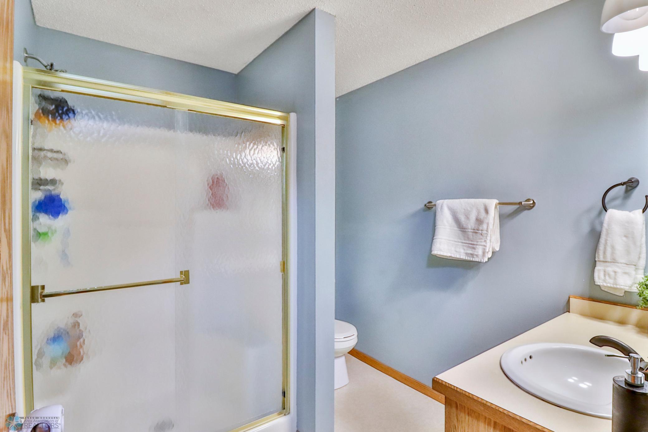 Basement Bathroom1_1.JPG