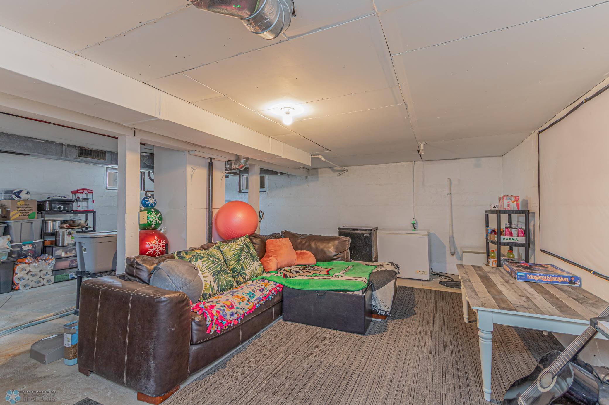11 Center St, West Fargo, ND 58078-14.jpg