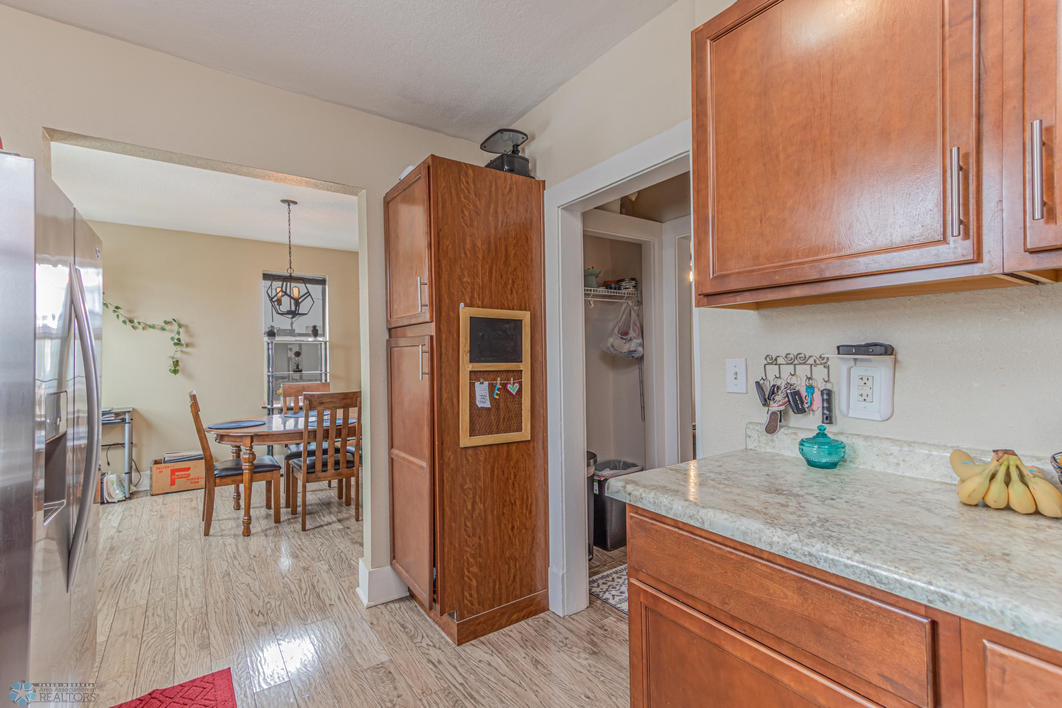 11 Center St, West Fargo, ND 58078-10.jpg
