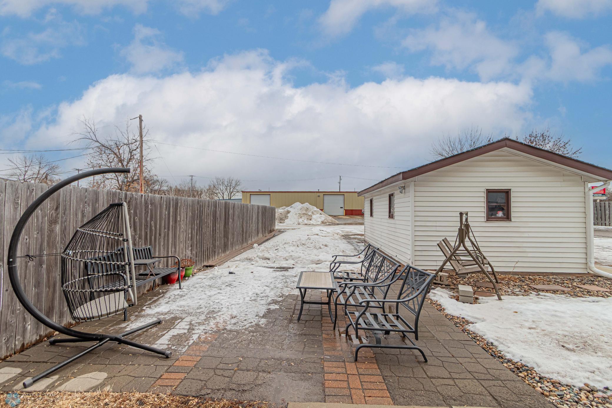 11 Center St, West Fargo, ND 58078-31.jpg