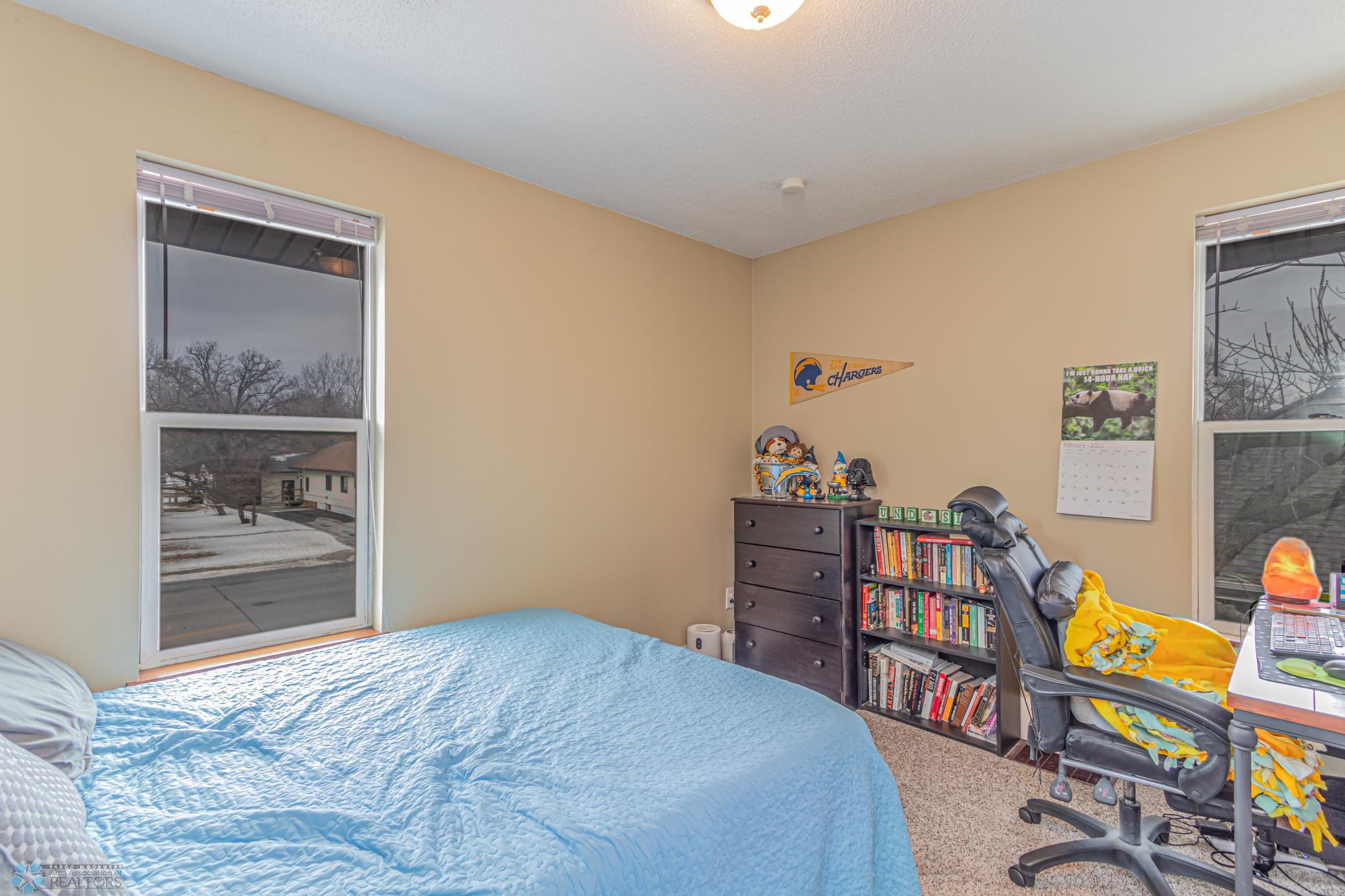 11 Center St, West Fargo, ND 58078-26.jpg