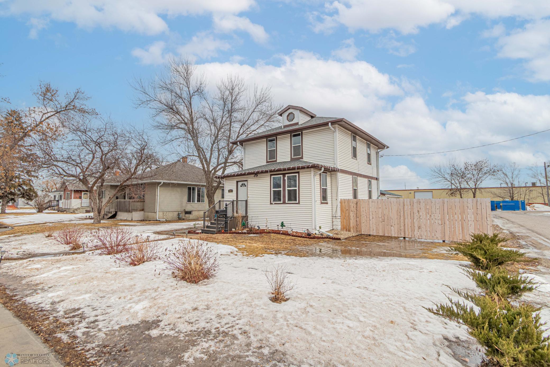 11 Center St, West Fargo, ND 58078-29.jpg