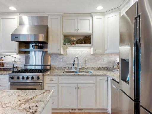 1303 E Pointe Drive, Brainerd, MN 56401