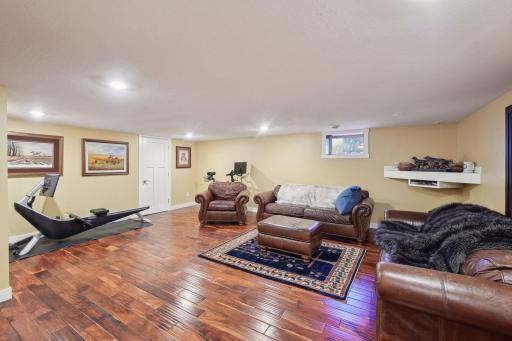 1990 Shadywood Road, Wayzata, MN 55391