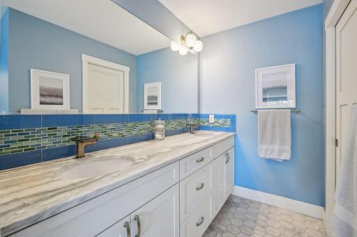 1990 Shadywood Road, Wayzata, MN 55391