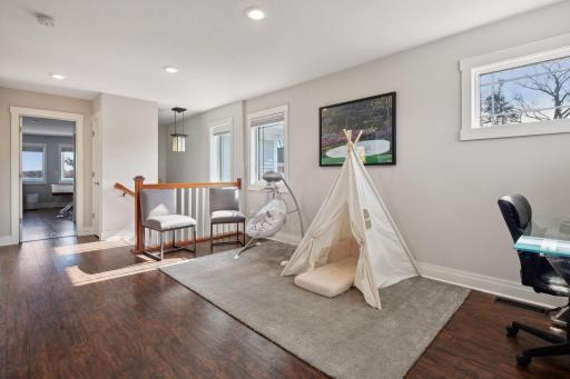 1990 Shadywood Road, Wayzata, MN 55391