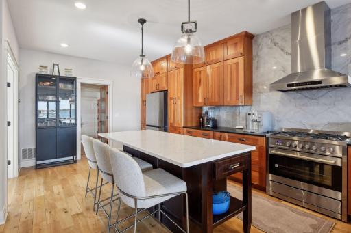 1990 Shadywood Road, Wayzata, MN 55391