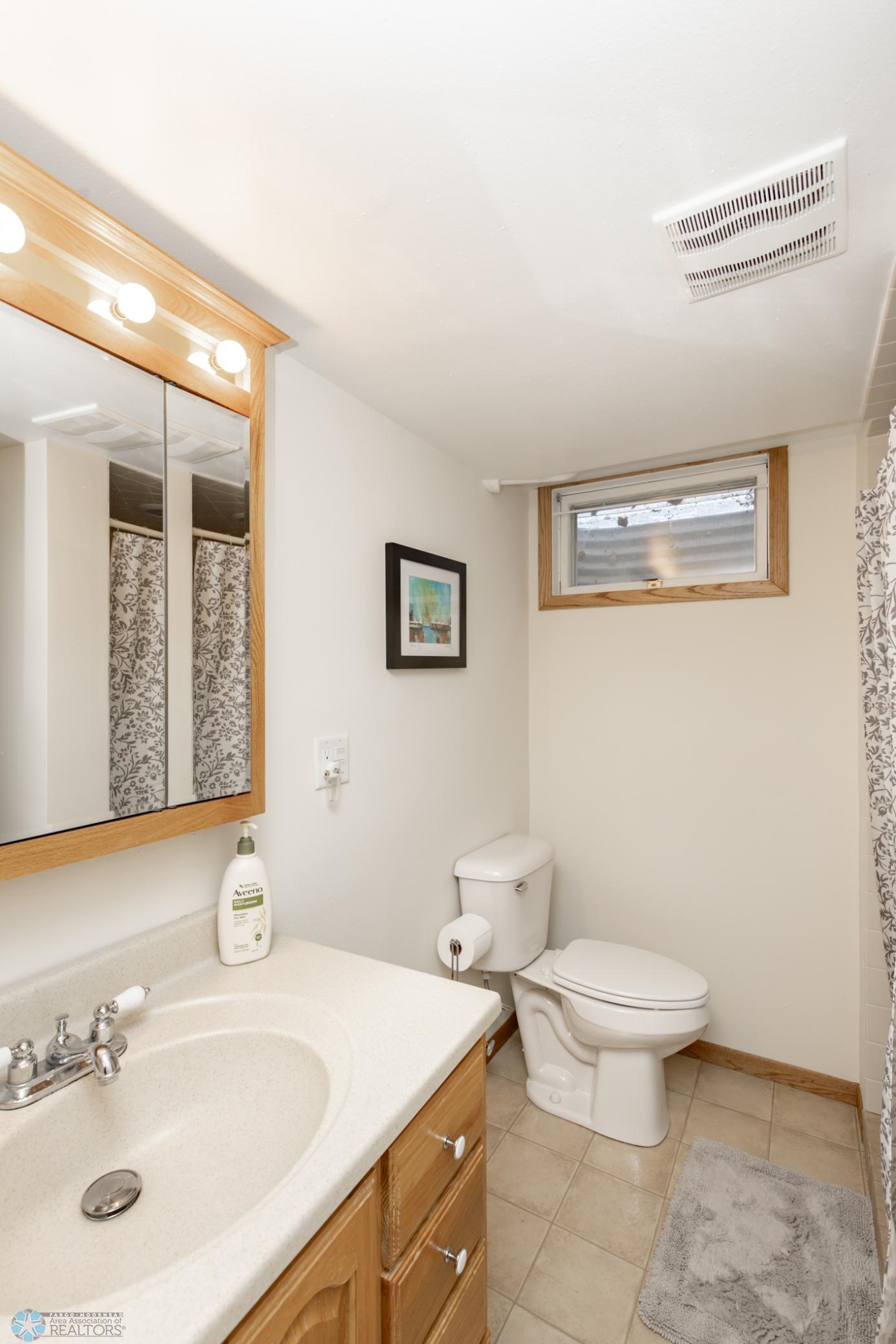 Bathroom 2 - 3/4