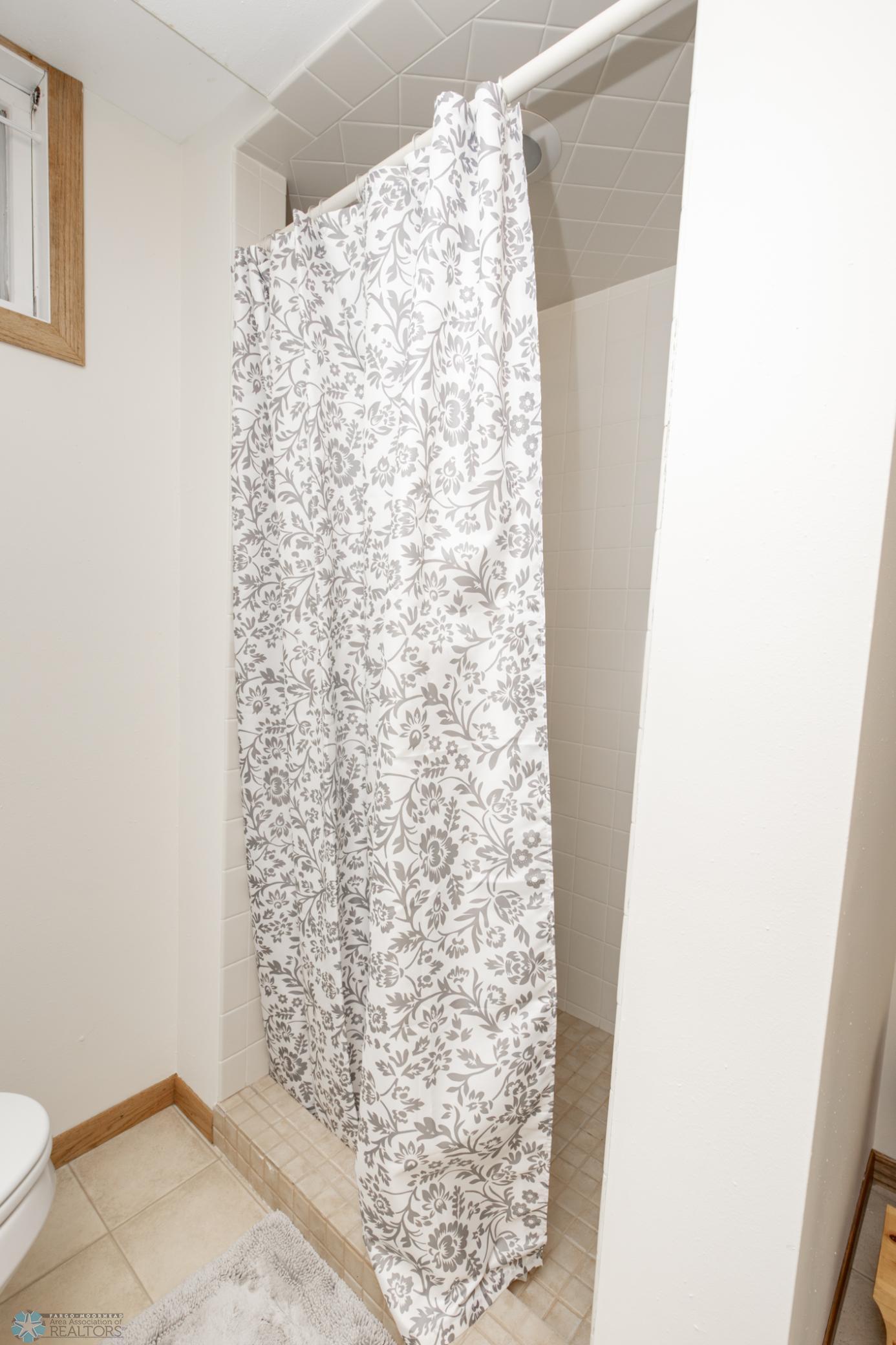 Bathroom 2 - 3/4