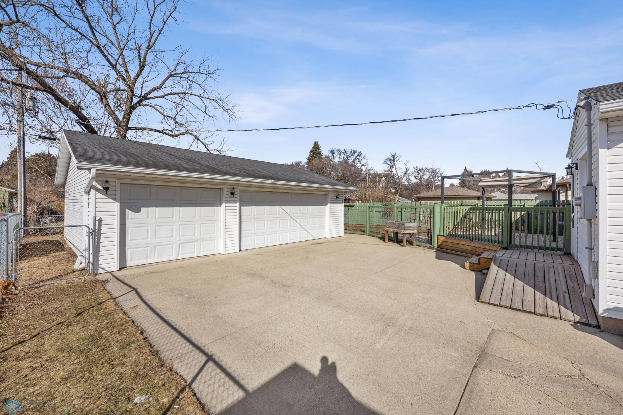 3 stall garage with heater