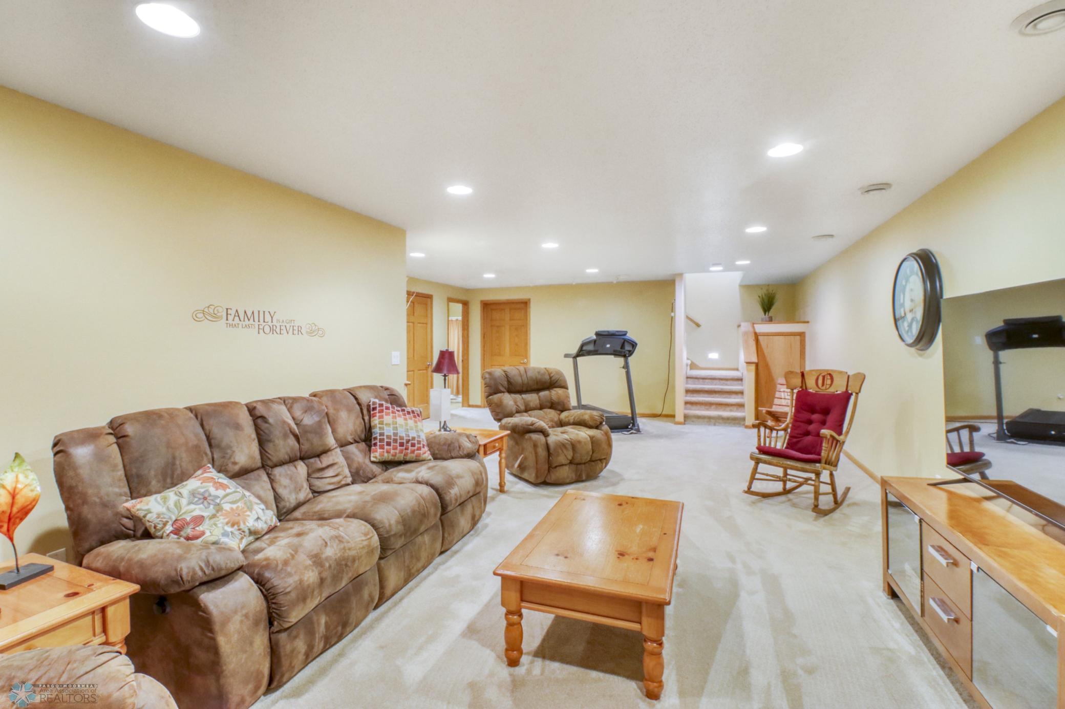 Basement Family Room1_3.JPG
