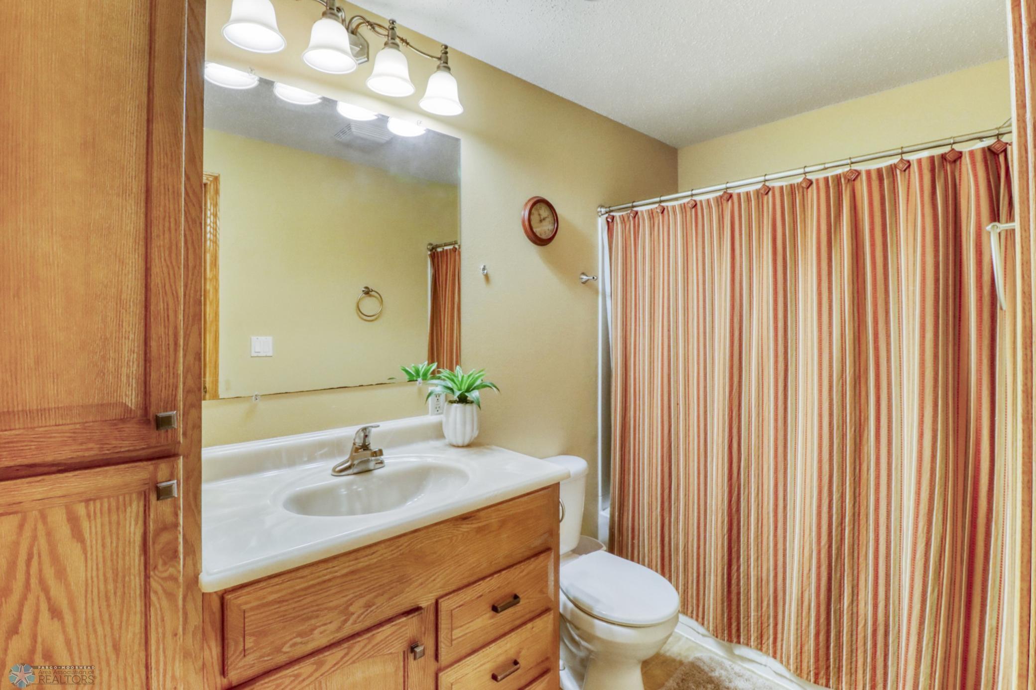 Basement Bathroom1_0.JPG