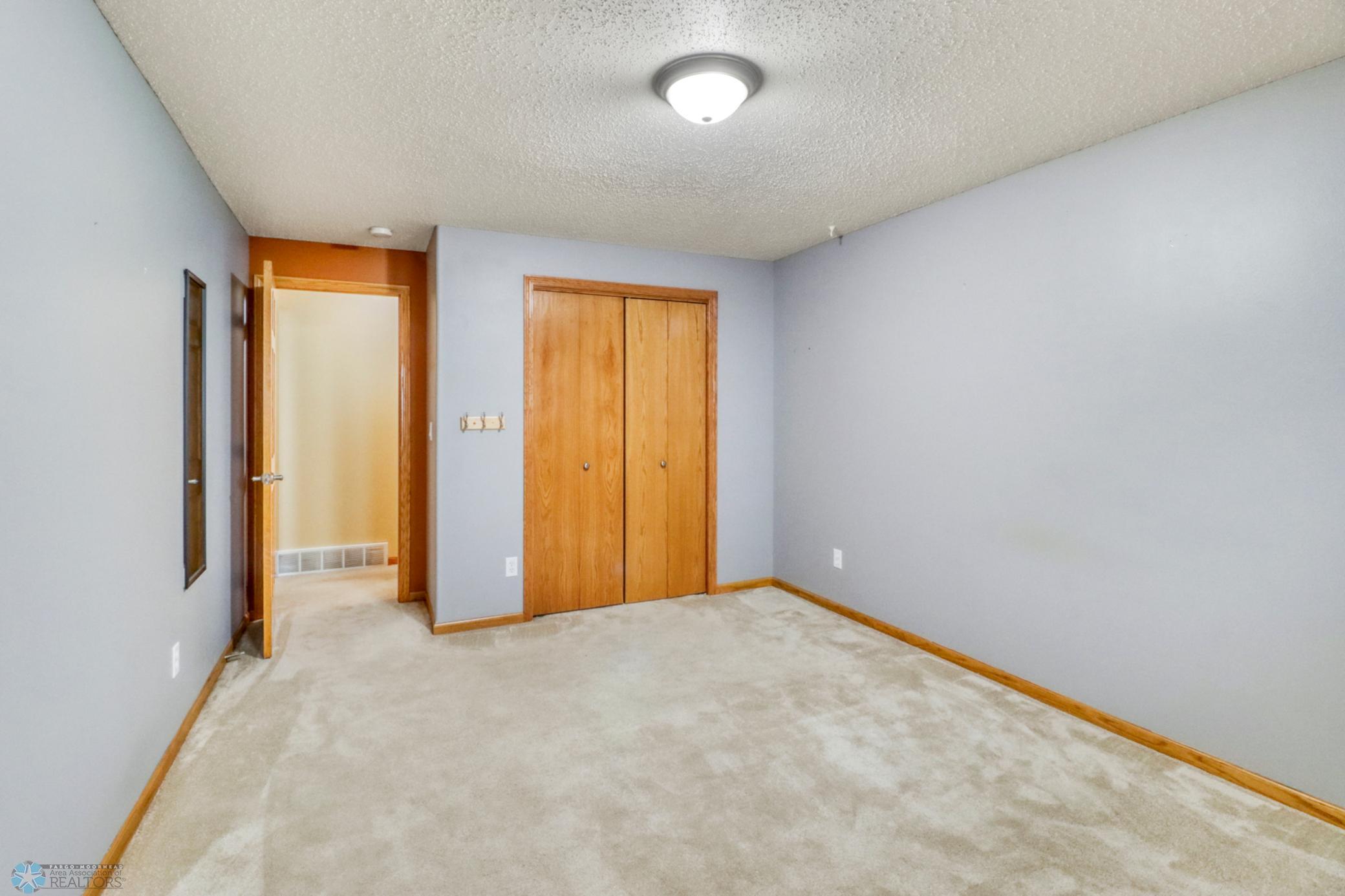 Basement Bedroom2_2.JPG