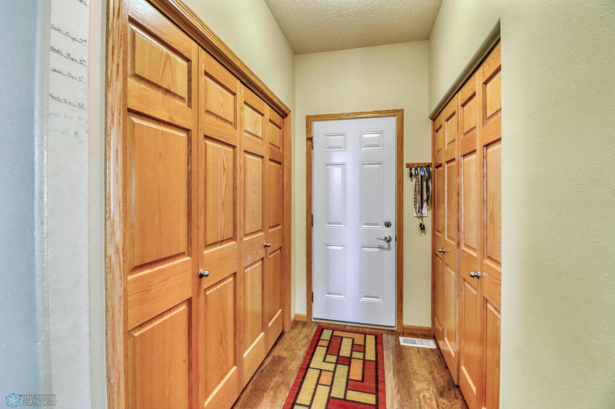 Mudroom off garage 1_1.JPG
