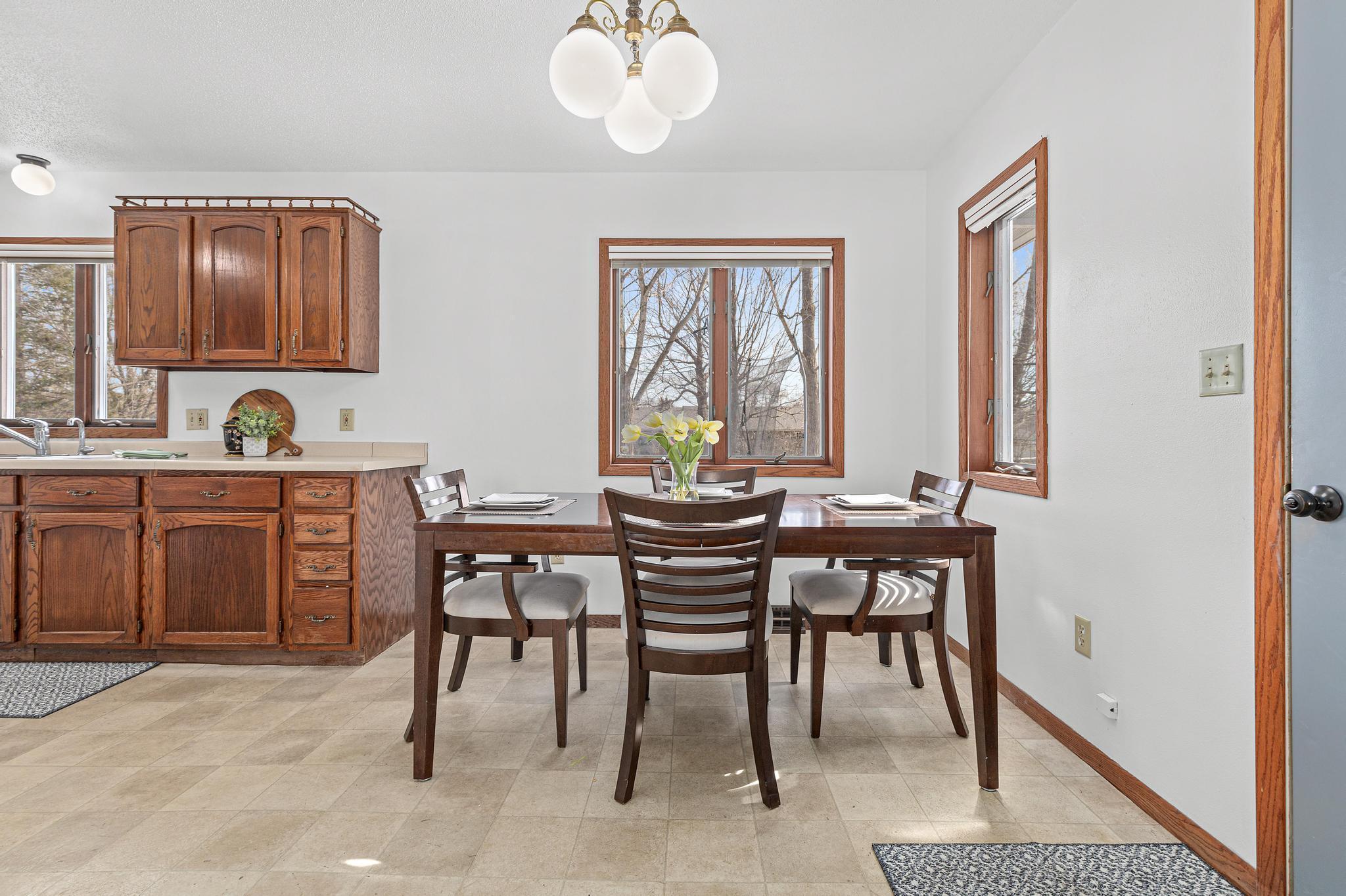 230 N Bourbon Circle-6.jpg