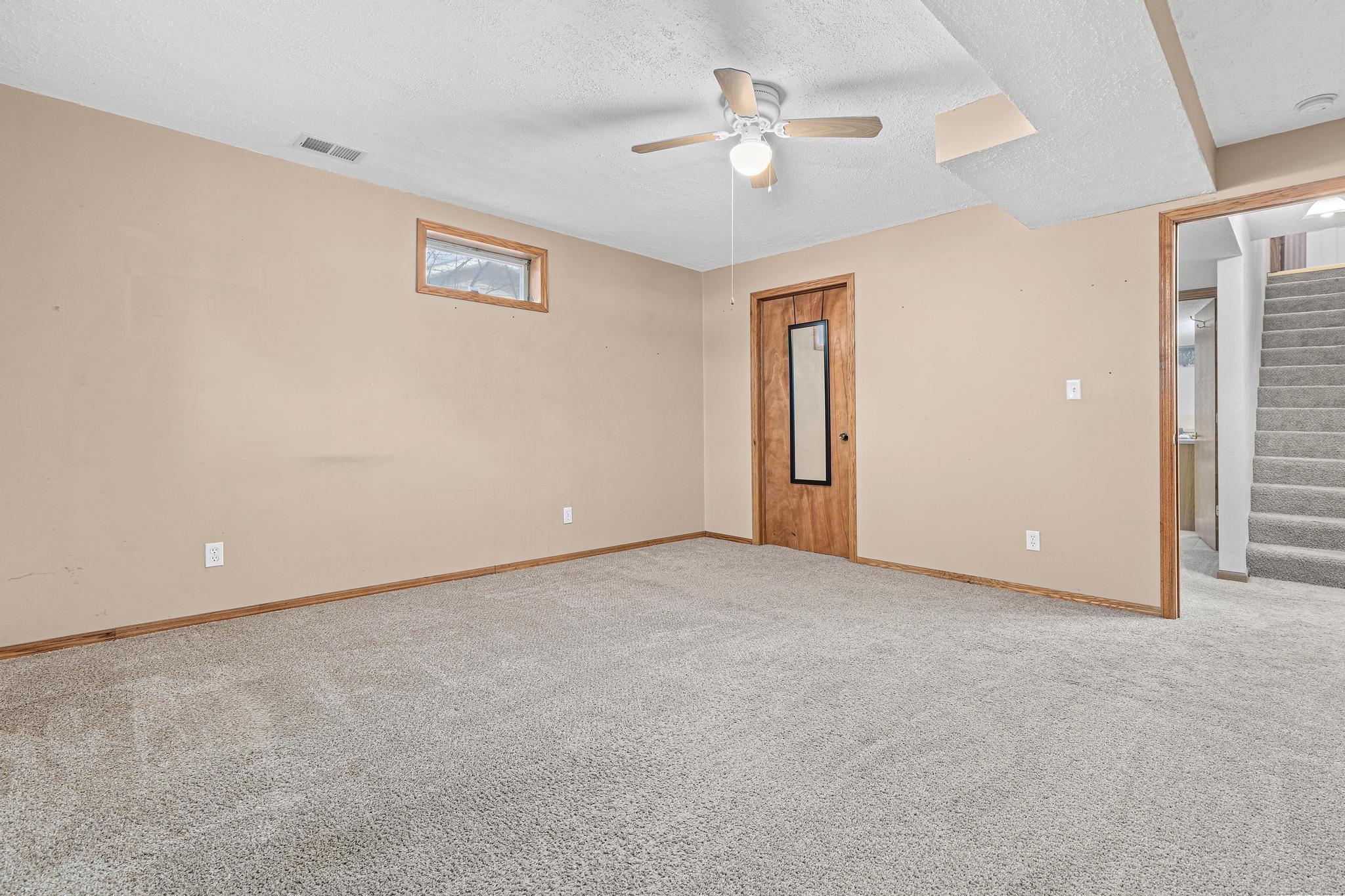 230 N Bourbon Circle-15.jpg