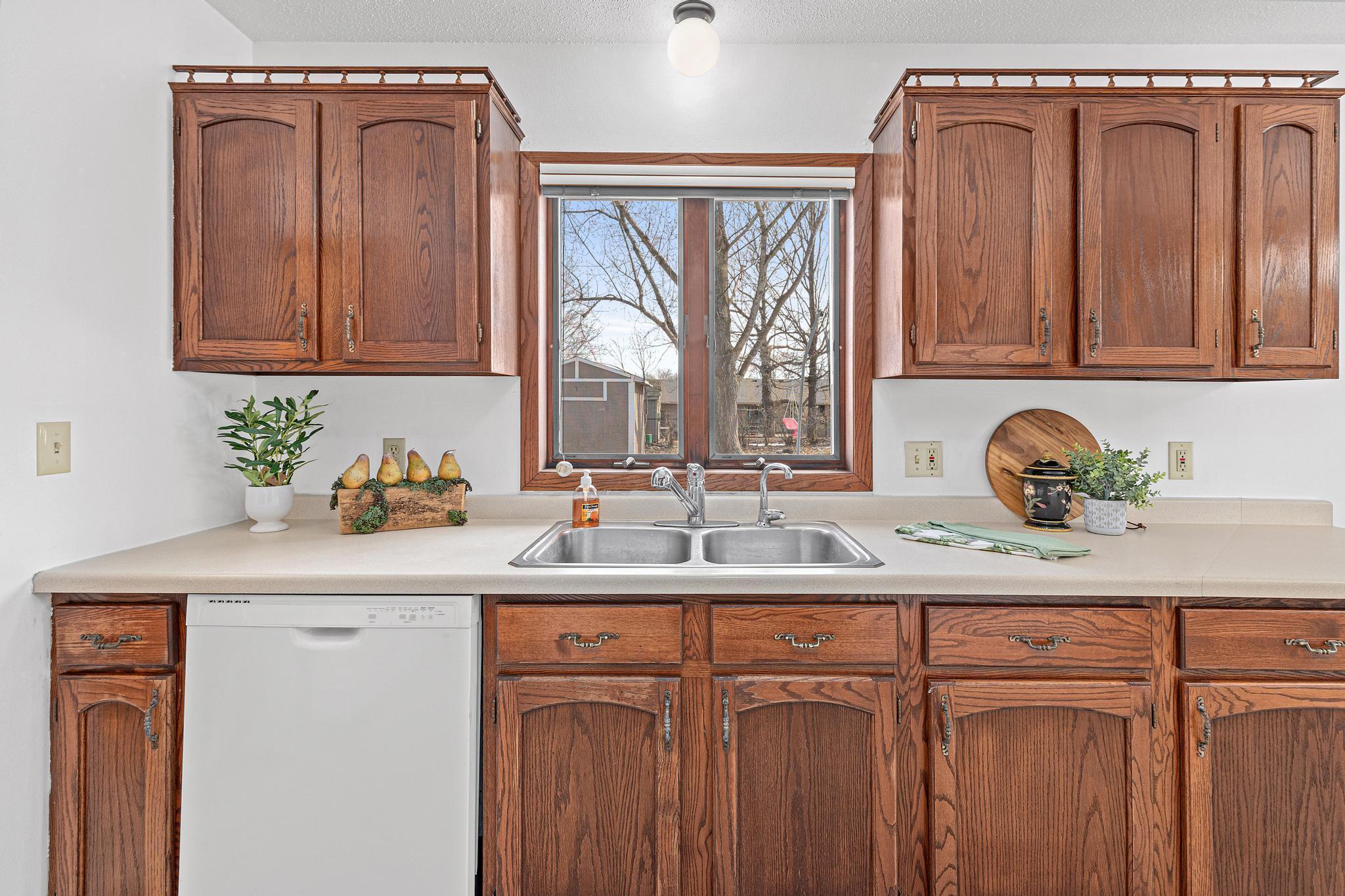 230 N Bourbon Circle-12.jpg