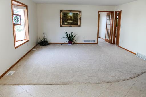 16 Line Drive, Morris, MN 56267