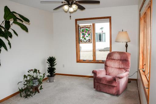 16 Line Drive, Morris, MN 56267