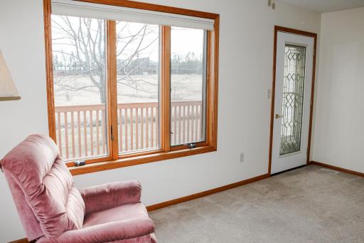 16 Line Drive, Morris, MN 56267
