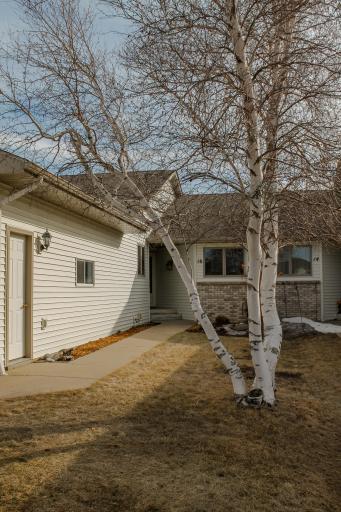 16 Line Drive, Morris, MN 56267