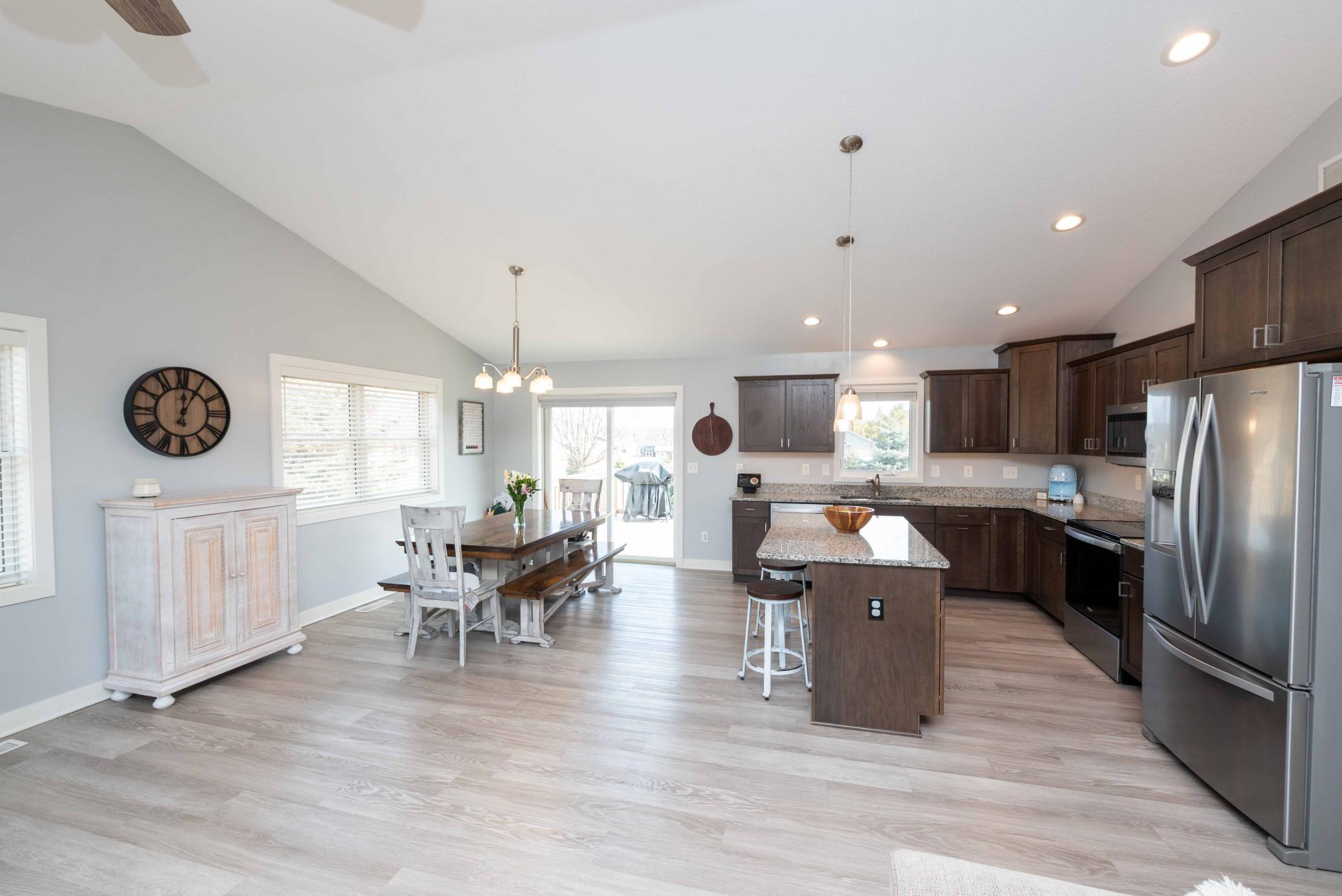 How's this for convenience? Dining for a crowd or breakfast seating at the island!