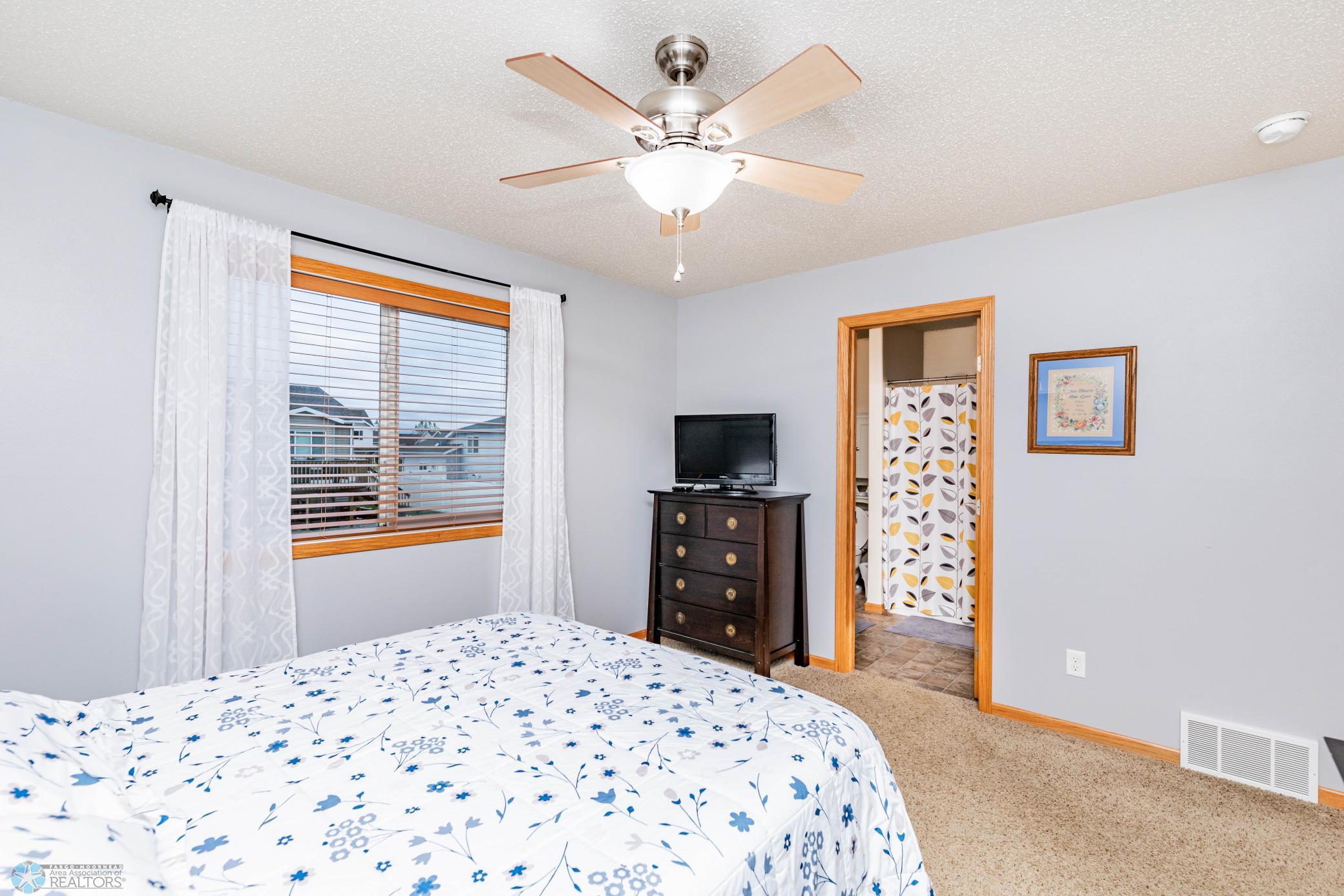 Upper Level Primary Suite