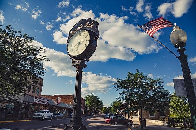 640px-Downtown_Granite_Falls,_Minnesota_-_Prentice_Street_(34728304324).jpg