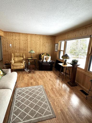1421 Riverside Drive NW, Baudette, MN 56623