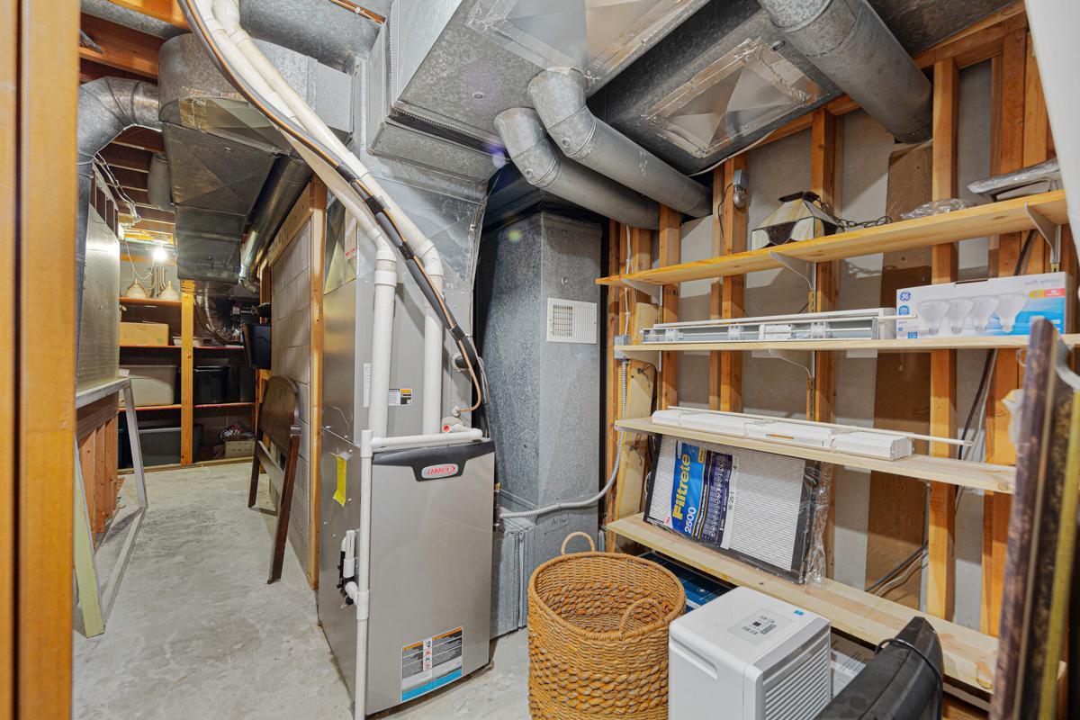 43 Utility_storage_lower.jpg