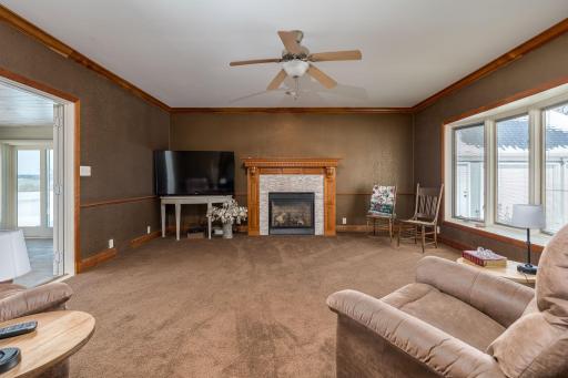 730 S 4th Street, Le Sueur, MN 56058